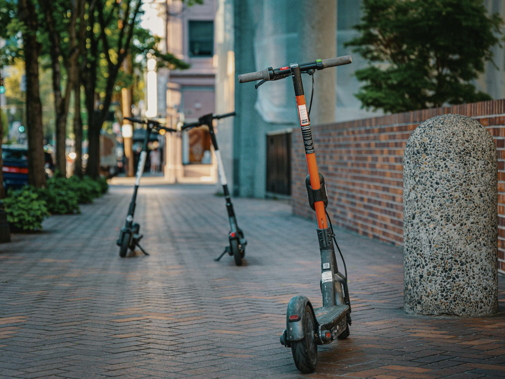 Az elektromos roller akkumulátorok üzemszerű karbantartása
